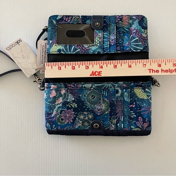 NWT Sakroots Corin Flap Smartphone Royal Blue Seascape Crossbody Wristlet - Picture 12 of 15